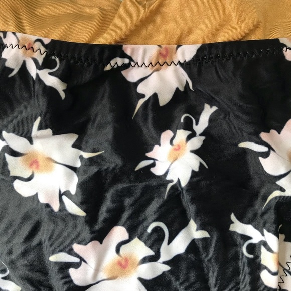 Floral wrap halter swimsuit bikini - Picture 8 of 8